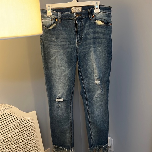 Free People distressed skinny jean - Picture 1 of 4